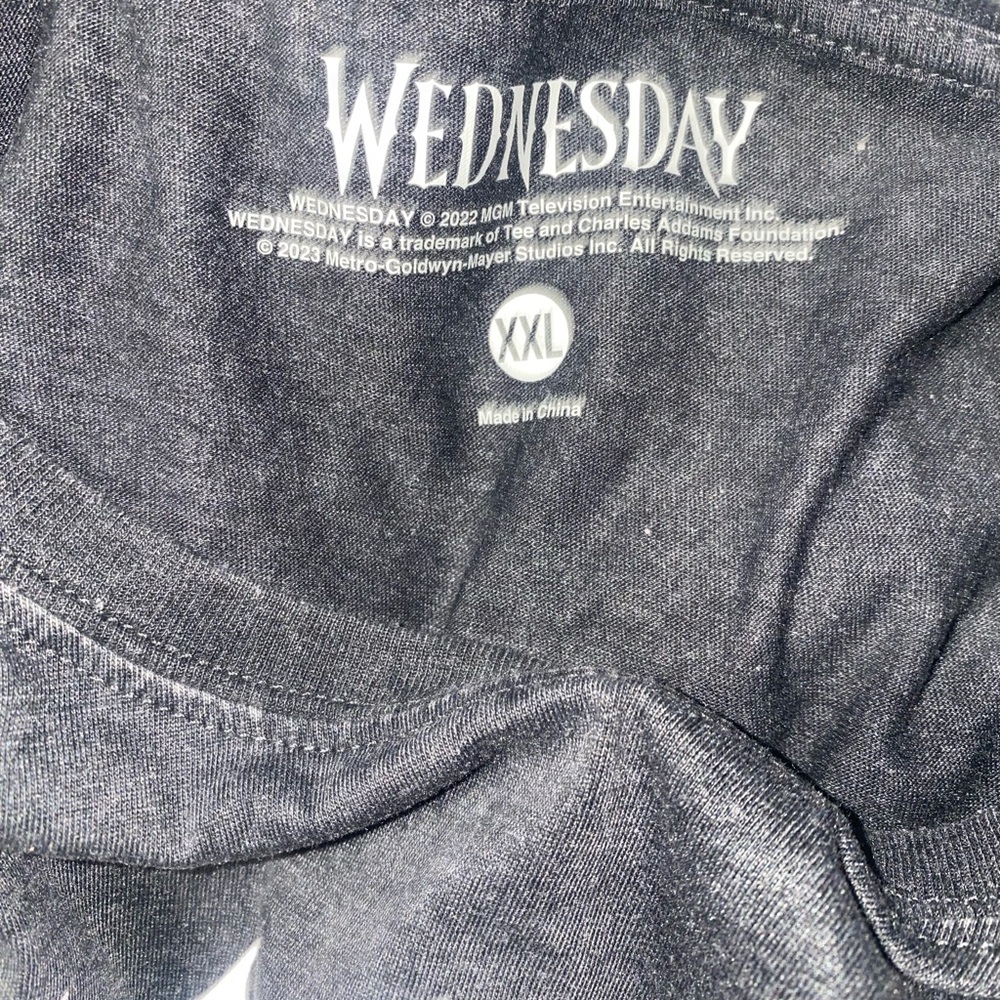 Wednesday tee - Picture 5 of 5